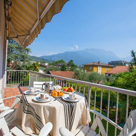 Appartamento Emma - Happy Rentals Riva del Garda Extérieur photo