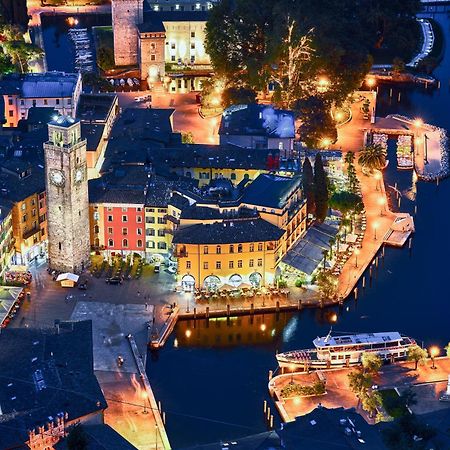 Appartamento Emma - Happy Rentals Riva del Garda Extérieur photo