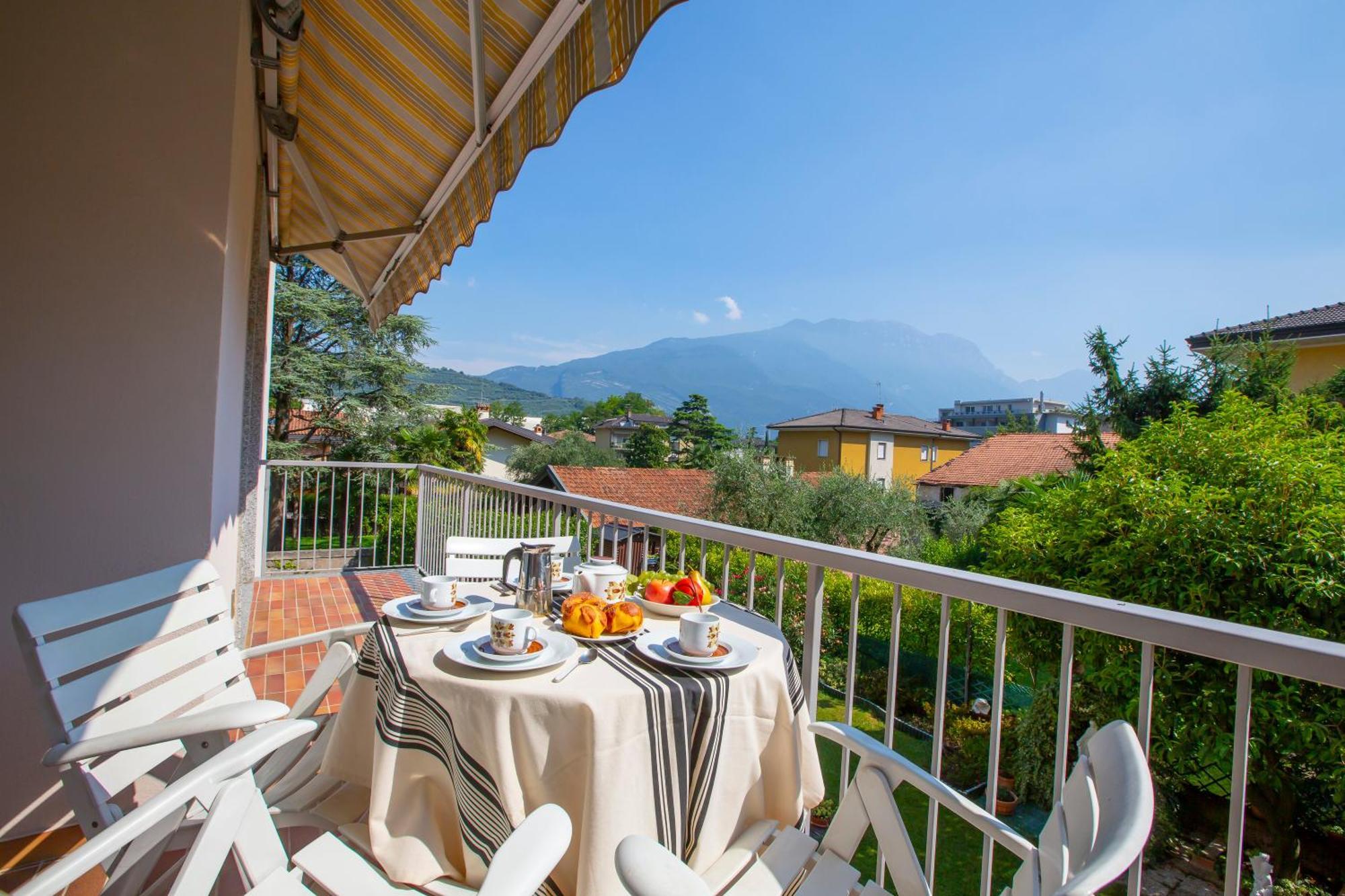 Appartamento Emma - Happy Rentals Riva del Garda Extérieur photo