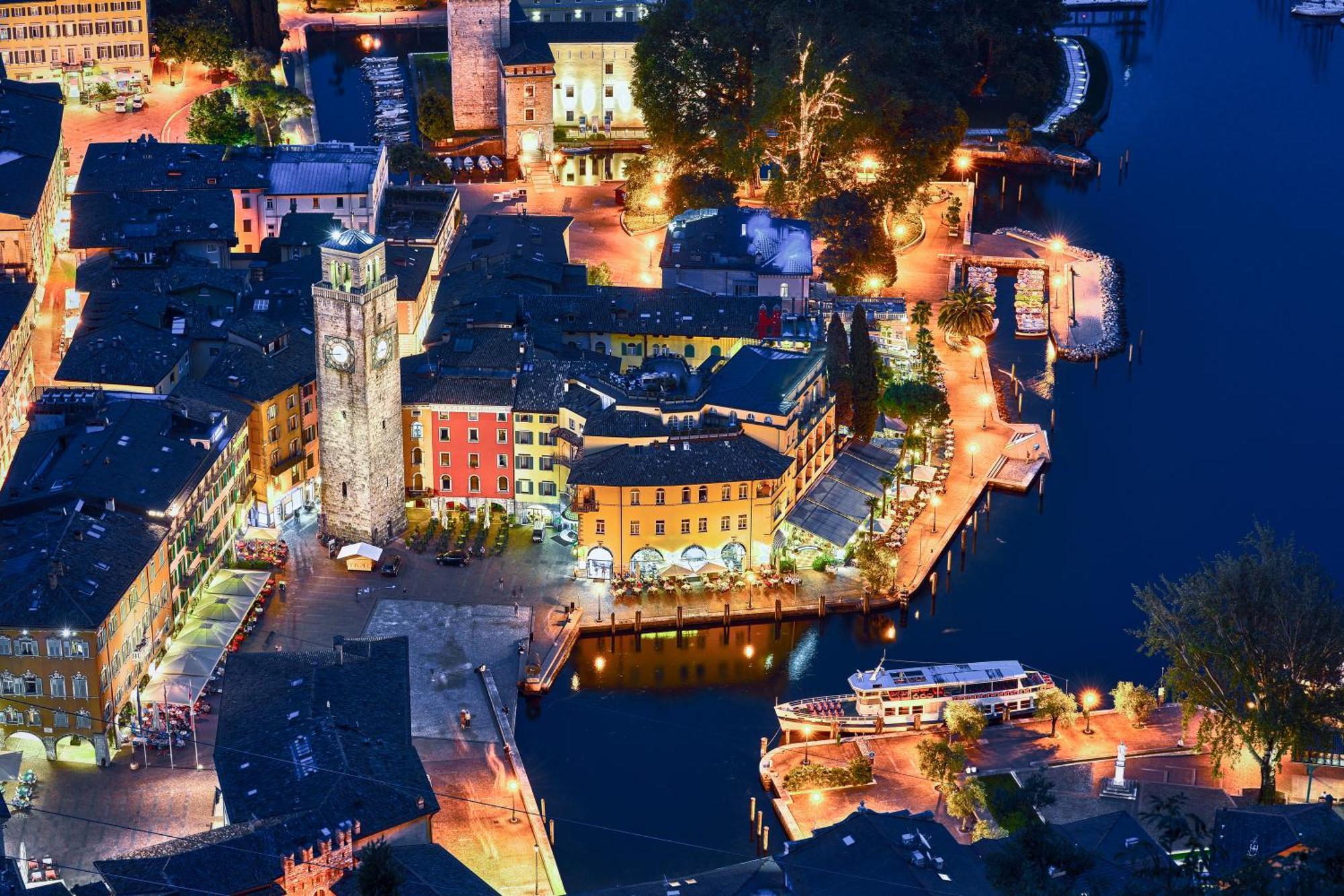 Appartamento Emma - Happy Rentals Riva del Garda Extérieur photo