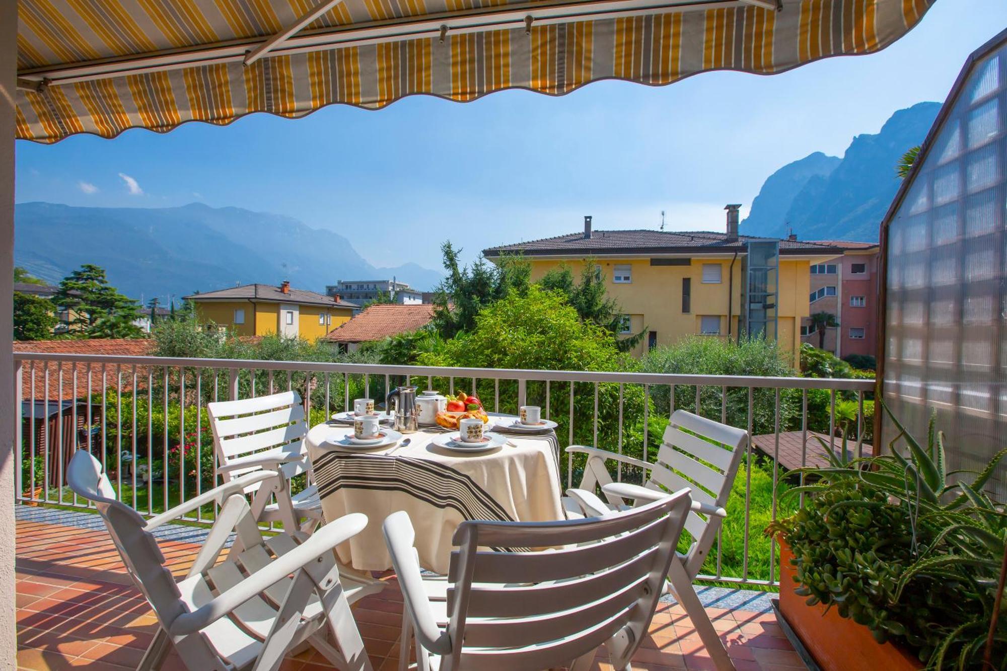 Appartamento Emma - Happy Rentals Riva del Garda Extérieur photo